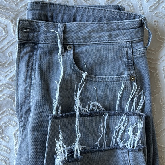grey GAP JEANS- very cute on- slim cut high rise - Picture 2 of 2